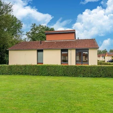 Holiday home In Zevenhuizen With Shared Pool Zevenhuizen (Zuidplas)